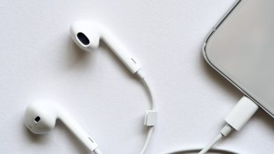 Rekomendasi headset Type-C terbaik 2025