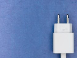 5 Rekomendasi Merk Charger Fast Charging Terbaik 2024 30 5 Rekomendasi Merk Charger Fast Charging Terbaik 2024