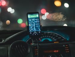5 Holder HP Untuk Mobil (Car Holder) Terbaik, Paling Rekomen!