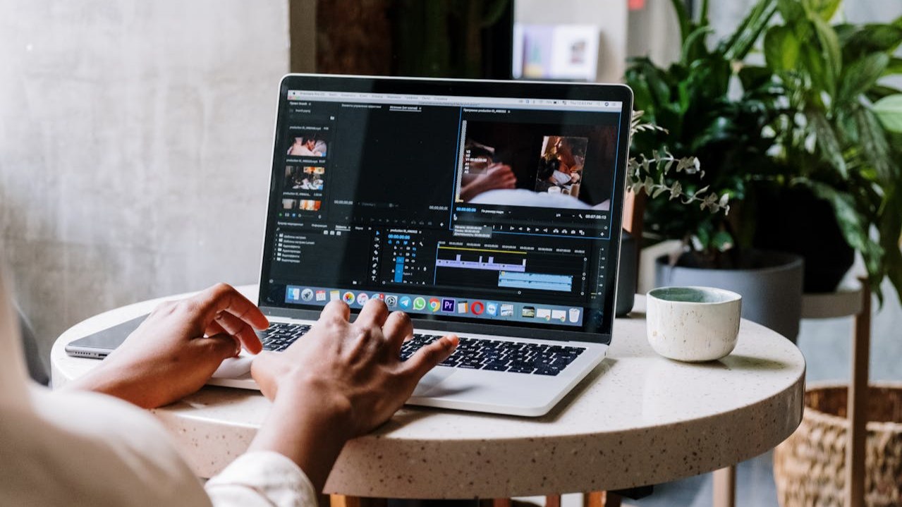 Cara memilih laptop untuk edit video